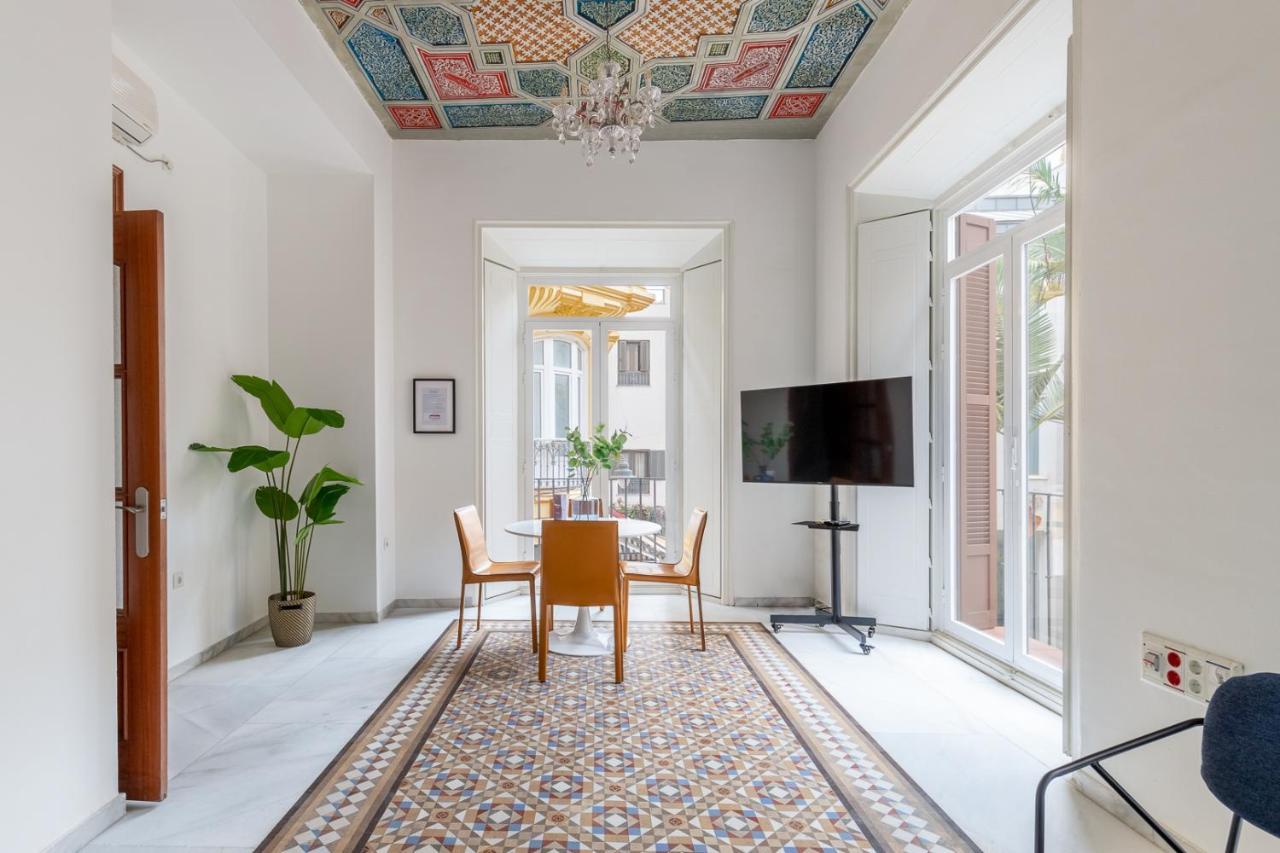 Thyssen Boutique By Caleta Homes Lägenhet